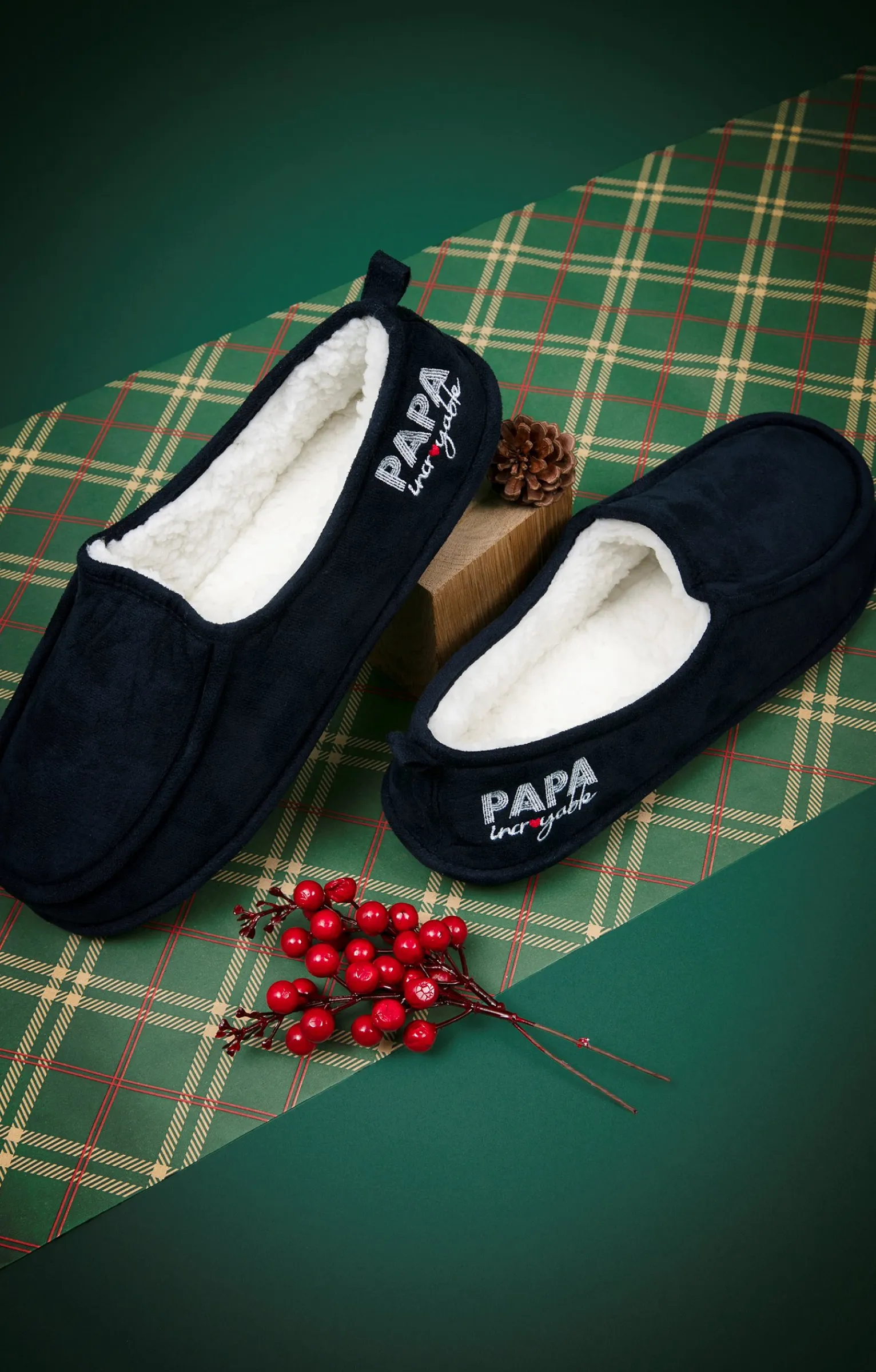 Accessoires<Armand Thiery Chaussons papa - Marine