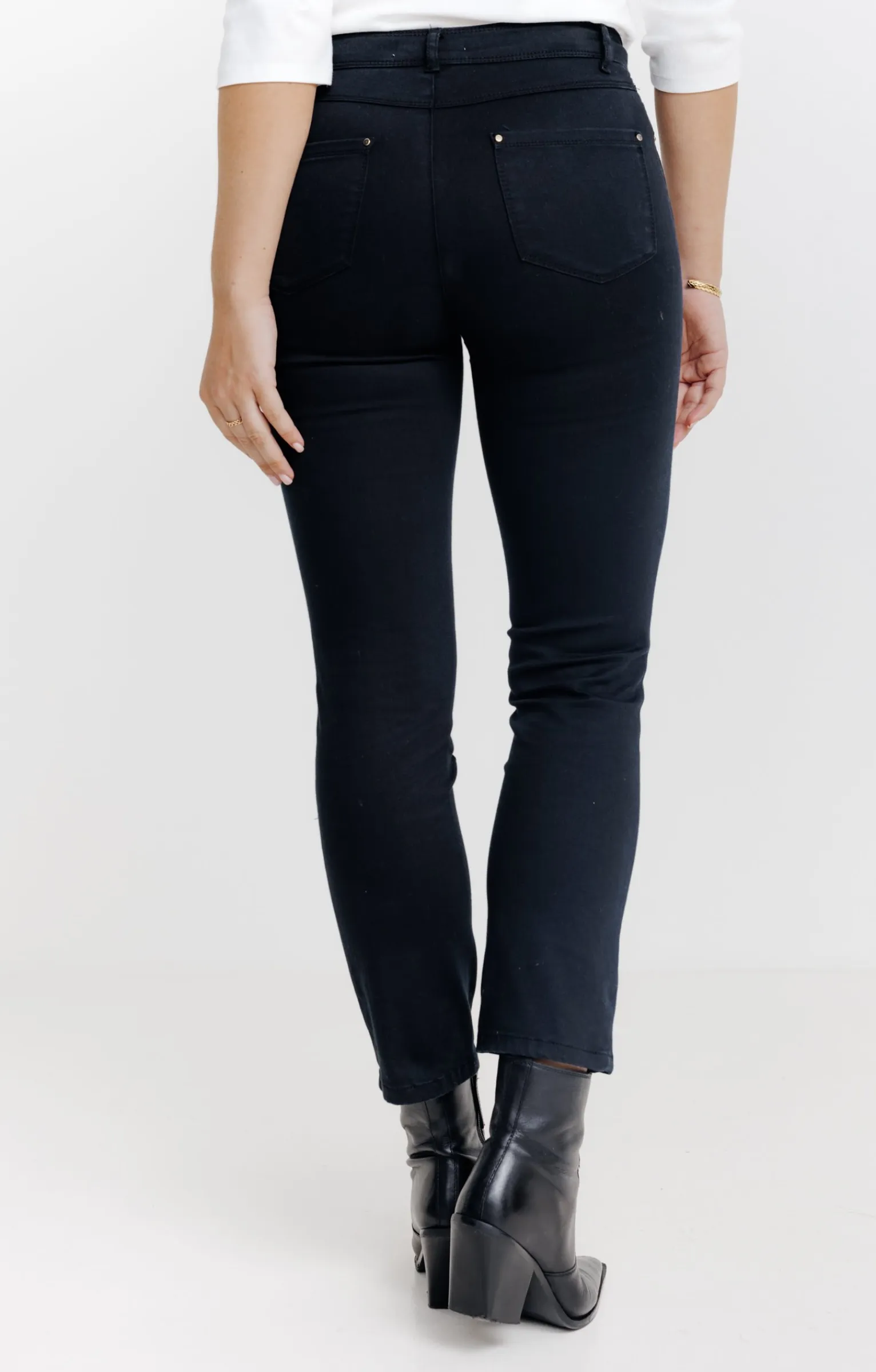 Pantalons<Armand Thiery Pantalon 7/8 coton stretch détail bijou - Noir