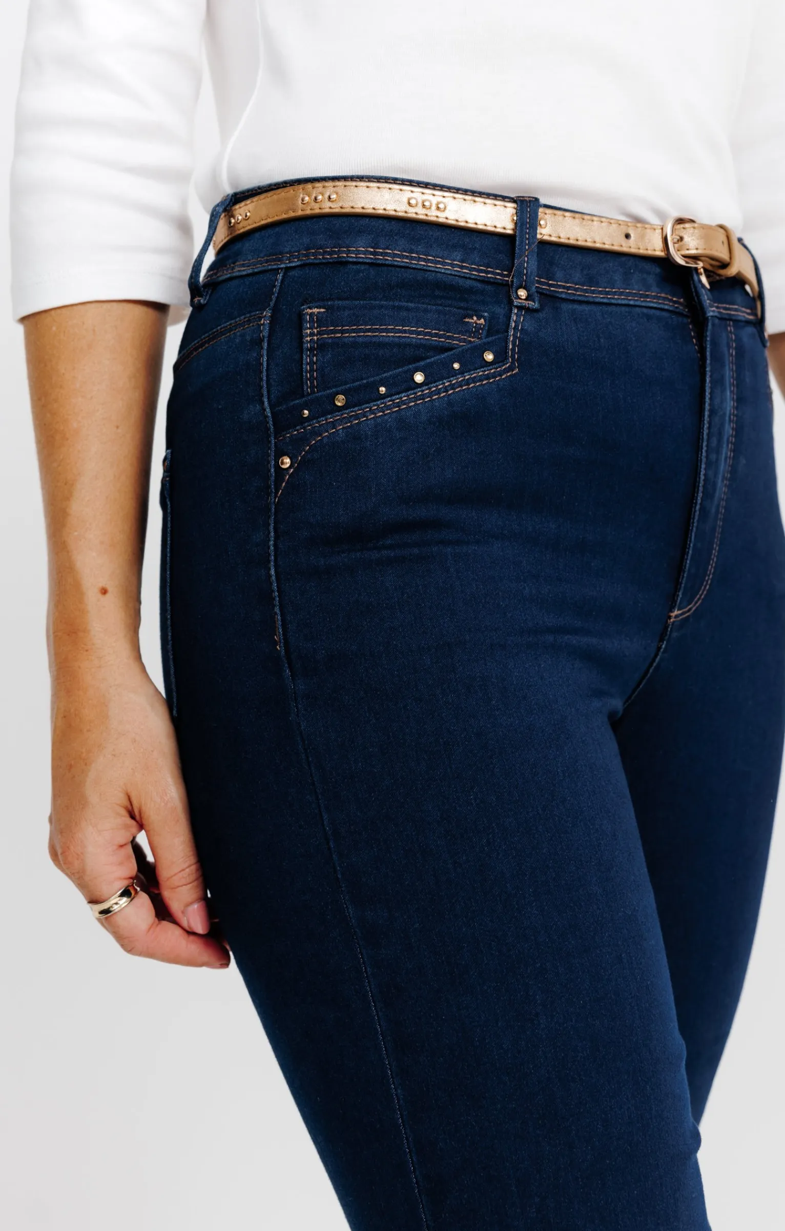 Pantalons<Armand Thiery Pantalon 7/8 satin denim brut ceinture - Bleu