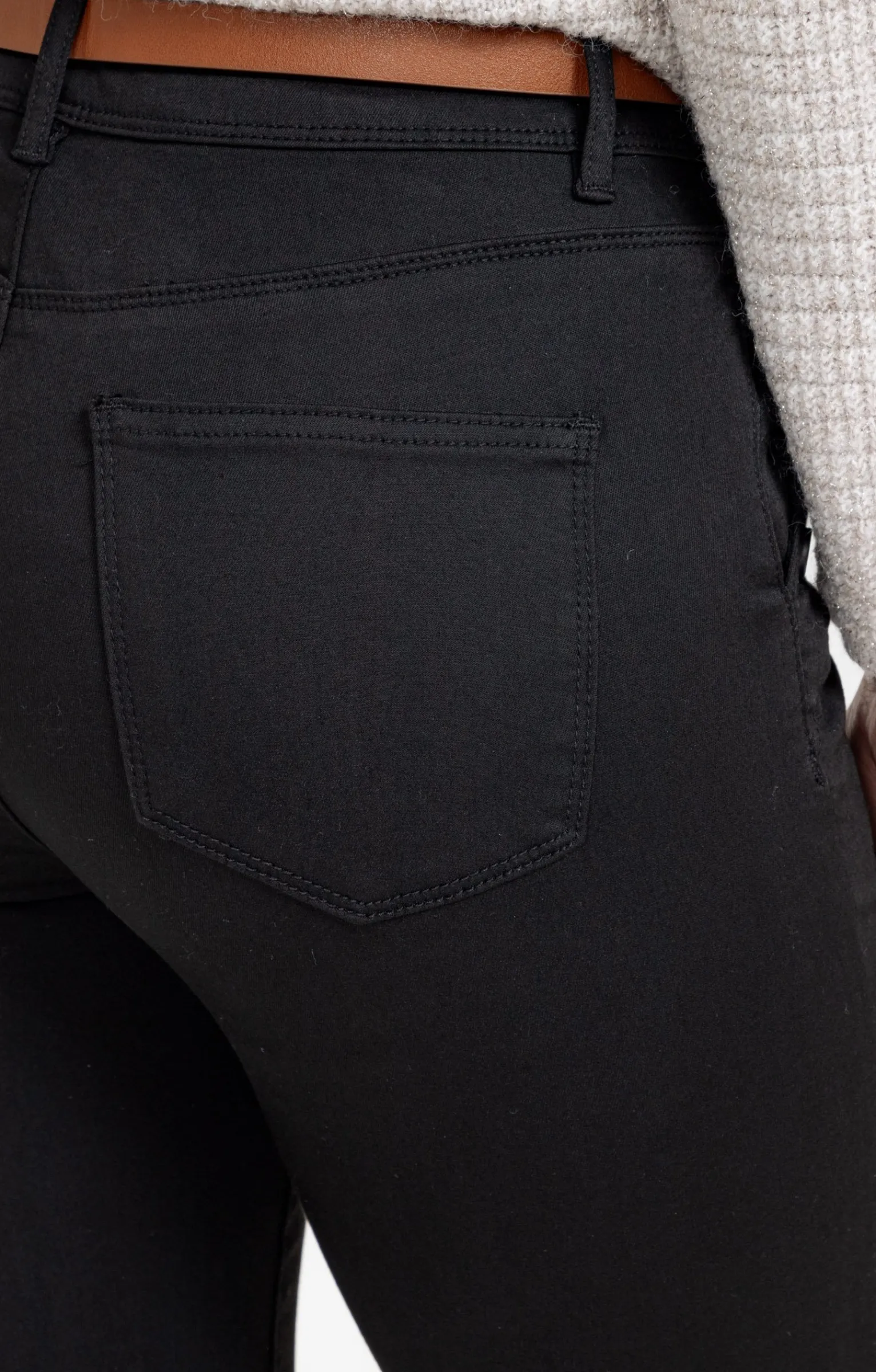 Pantalons<Armand Thiery Pantalon avec modal détail boutons pont - Noir