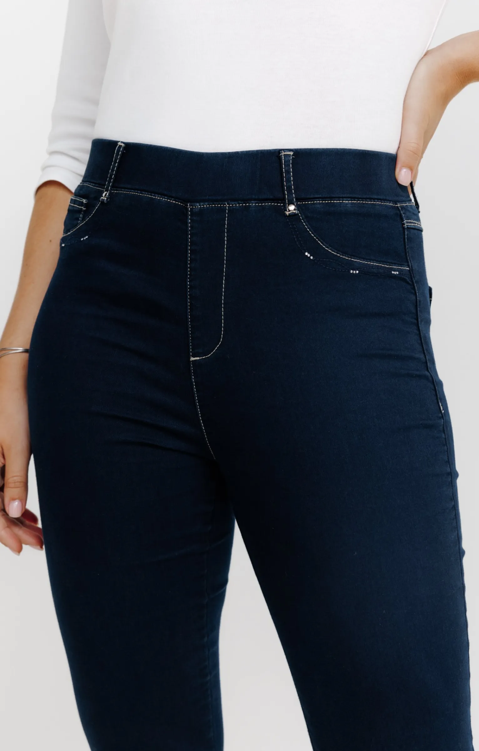 Pantalons<Armand Thiery Tregging en denim surteint détail strass - Bleu